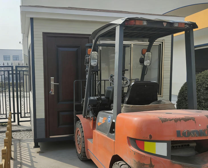 3-10 吨叉车出租 活动板房搬运现场